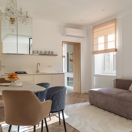 "M&D Apartmentslviv" Ultra Lux Rynok Square, 6Person Екстер'єр фото