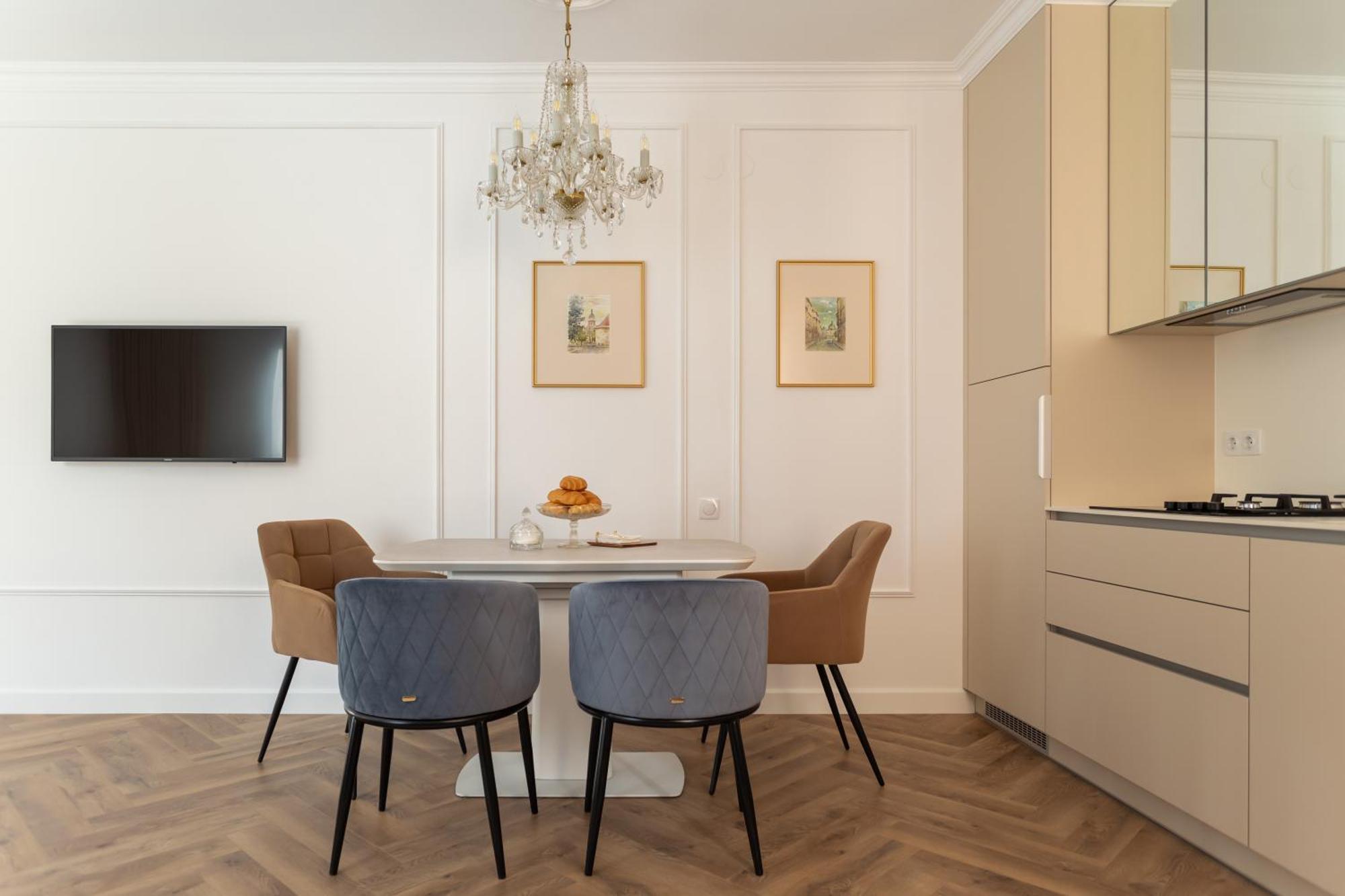 "M&D Apartmentslviv" Ultra Lux Rynok Square, 6Person Екстер'єр фото