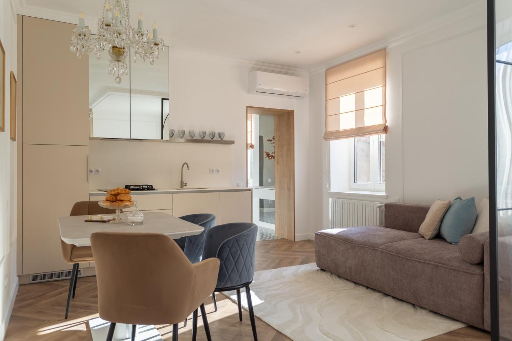 "M&D Apartmentslviv" Ultra Lux Rynok Square, 6Person Екстер'єр фото